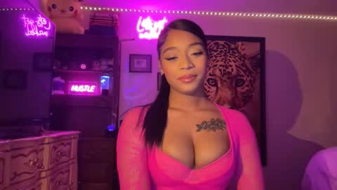 lunaa_11 online show from April 29, 6:16 am