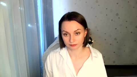 lunaa_bluee online show from June 13, 5:10 pm