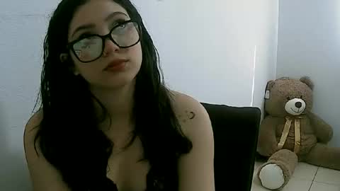 lunaa_sub online show from February 12, 7:56 pm