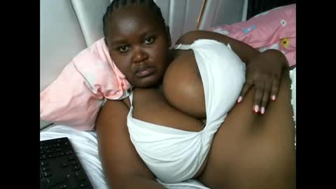 lunabloom01 online show from September 9, 7:24 pm