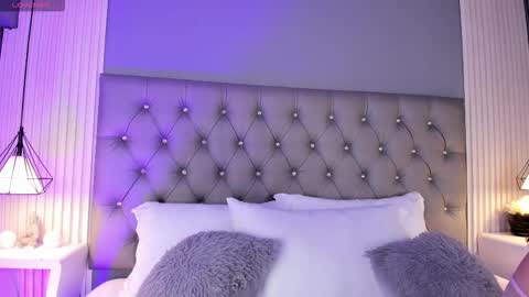 Luna  online show from February 3, 5:17 pm