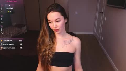 lunacurlys online show from February 16, 11:32 am