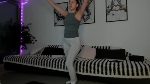 Laura online show from February 11, 5:58 am