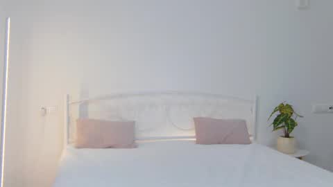 lunakirby online show from February 19, 9:35 pm