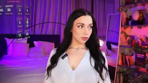 Luna  next streams Mon Tue Fri Sat Sun 8pm-5am gmt0 online show from November 22, 8:44 pm