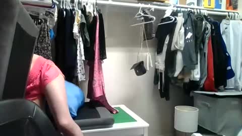 lunapixie2020 online show from February 3, 6:13 am