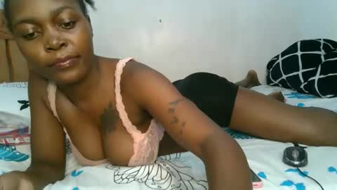 lunargoddess45 online show from November 27, 7:28 pm