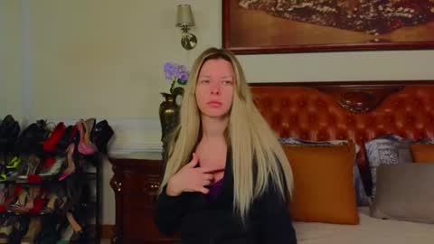 Luna Rishi online show from February 23, 7:08 am