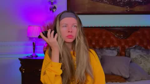 Luna Rishi online show from January 8, 6:06 am