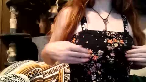 lunathepoet online show from June 8, 6:03 am