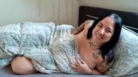 Luna  powered by bitch dust online show from December 28, 12:35 pm