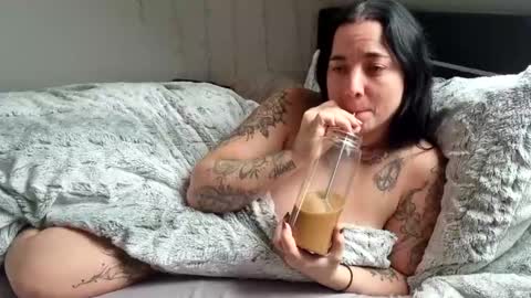 Luna  powered by bitch dust online show from January 22, 12:06 pm