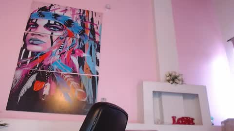 LunoxLili online show from February 7, 3:30 pm