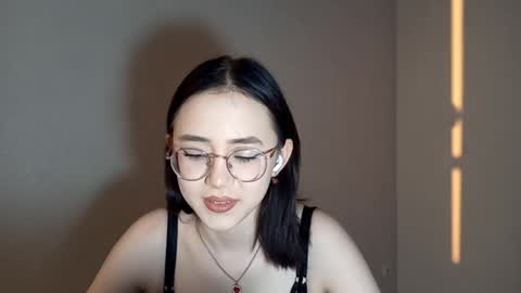 Roxie online show from March 14, 2:40 pm