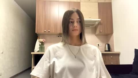 May online show from October 23, 6:25 pm