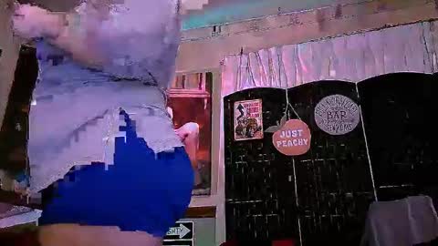 .Clarissa. Follow me on Instagram   miss buns  online show from January 13, 11:14 am