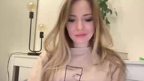 lusiluv online show from October 17, 9:18 pm