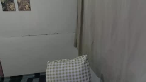 lust_thingz123 online show from April 11, 1:33 am