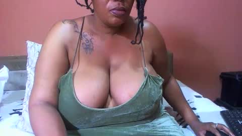 luvcandy85 online show from December 26, 3:59 am