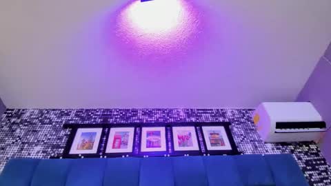 lux_bitchx online show from October 29, 5:23 am