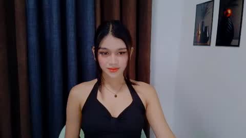queen lux online show from July 14, 10:47 pm