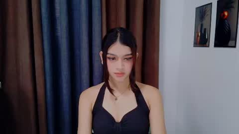 queen lux online show from July 23, 5:26 am