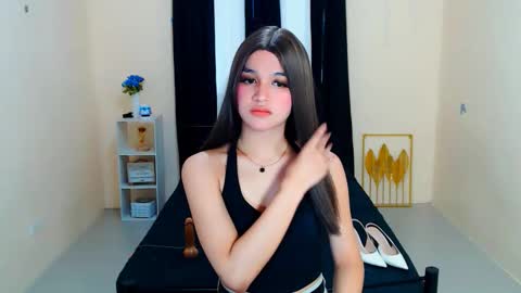 queen lux online show from September 27, 3:14 am