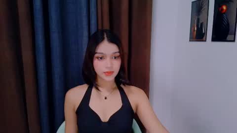 queen lux online show from July 10, 6:52 pm