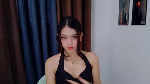queen lux online show from July 18, 2:04 am