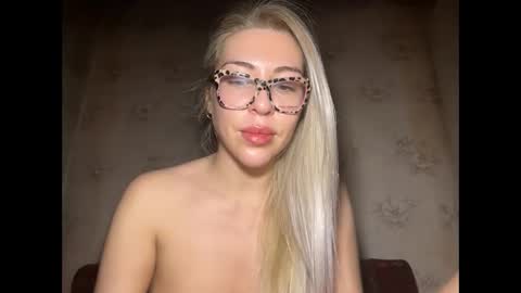 LuxSonyaStar online show from November 29, 9:19 pm