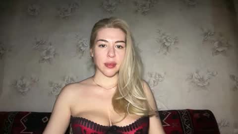 LuxSonyaStar online show from April 22, 7:55 pm