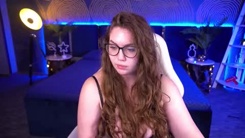 luxsopphia_ online show from September 12, 12:34 pm