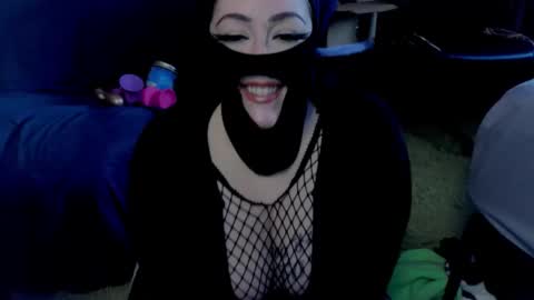 LuxxxInteriorr online show from December 6, 8:06 pm