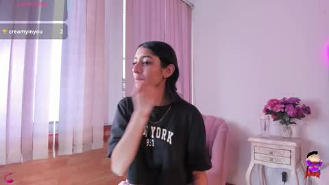 lya_brown online show from December 22, 1:36 pm