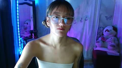 Call me Lia  online show from October 14, 10:01 pm