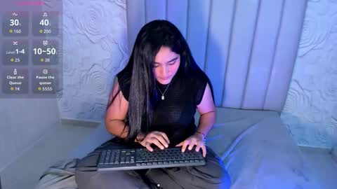 LYA DUBOIS  online show from February 25, 5:22 pm