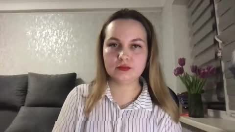 Tina online show from March 4, 9:00 pm