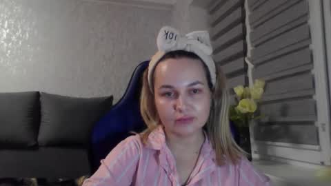 Tina online show from March 14, 9:38 pm