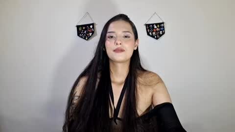 lyla online show from August 7, 4:08 am