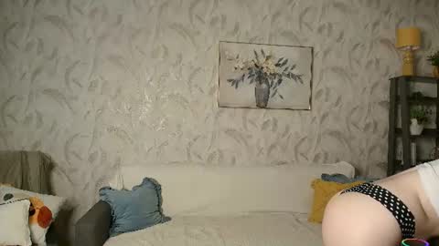 LynaFrost online show from July 25, 5:36 am