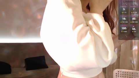 lynne_dawson online show from December 11, 2:54 pm