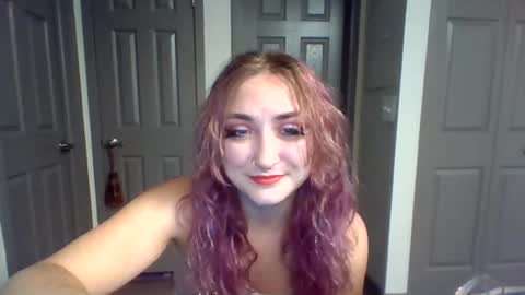 Lynn  online show from July 2, 9:10 pm