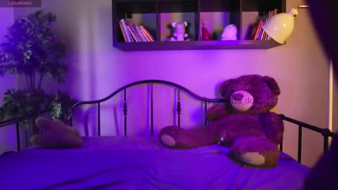 Lynx and Sun  online show from March 3, 7:31 pm