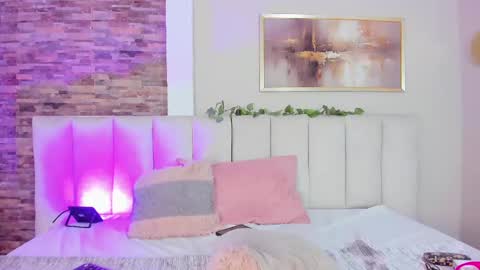 Lizzy smith  online show from October 7, 8:35 pm