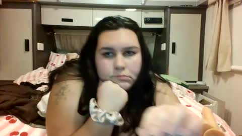 macca_105 online show from June 27, 12:22 pm