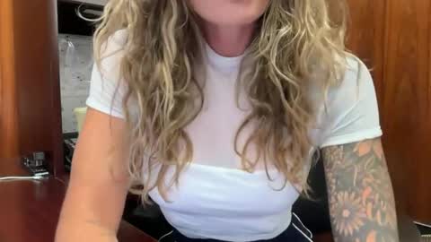 madame_andi online show from July 6, 12:10 pm