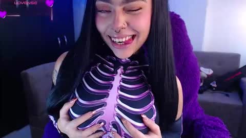 maddiie and clyde online show from March 16, 5:06 pm