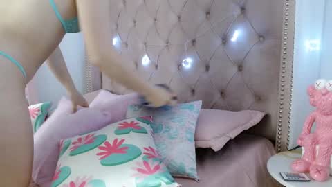 Maddy UwU online show from December 18, 12:07 pm