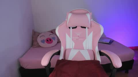 maddy_parker__ online show from October 17, 7:50 pm