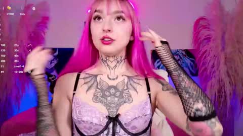 maddy_uwu online show from September 17, 3:26 am